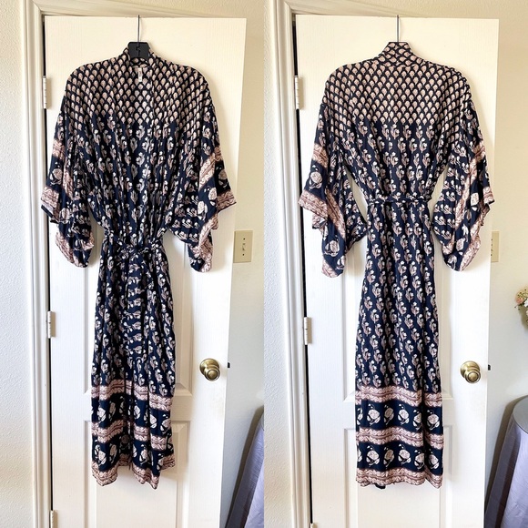 Spell Bohemian Royale Maxi Kimono Belted Charcoal Print One Size EUC - Picture 2 of 10